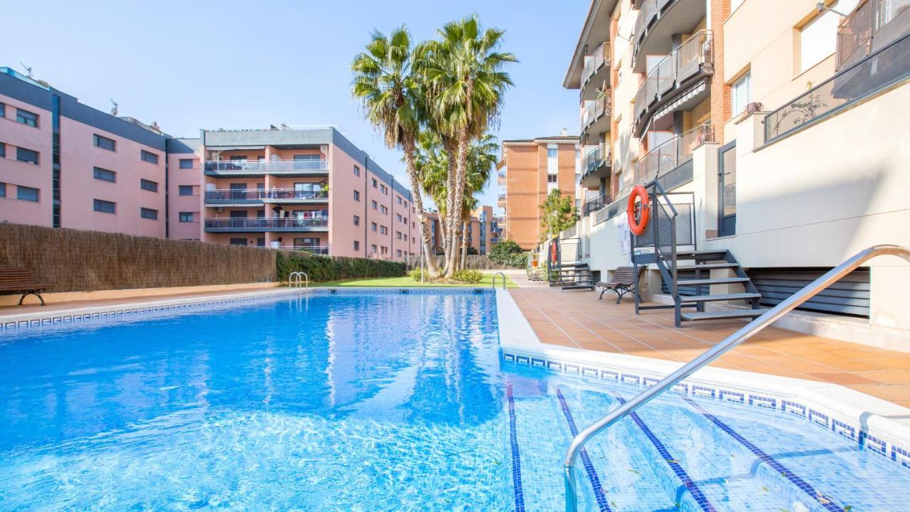 2P-51 - Lloret De Mar Exteriör bild